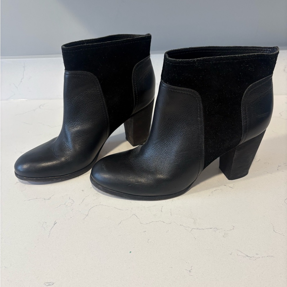 Classic woman’s black Leather & Suede Kate Spade Ankle Boots